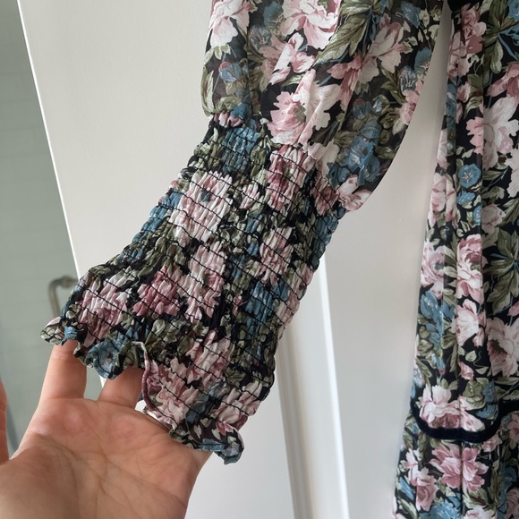 Gorgeous floral dress- EUC!! - Picture 2 of 6